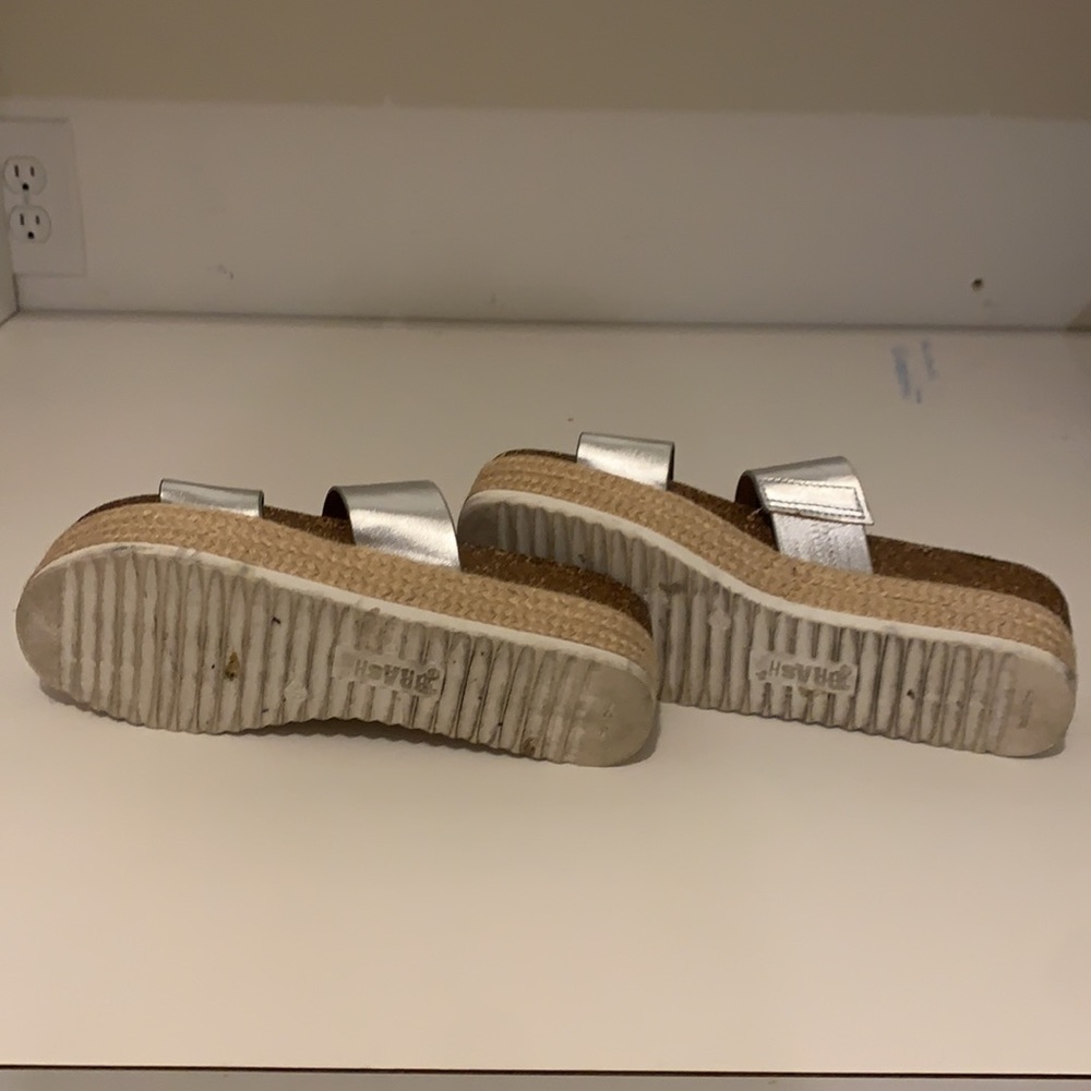 Sandal - Picture 3 of 6